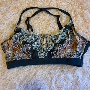 Kona Sol swimsuit top size M